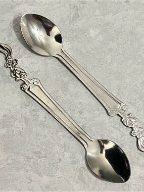 Nestlé Quik (Nesquik) Bunny
Stainless Steel Spoons